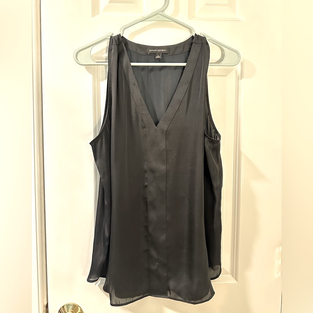 Banana republic black blouse size large - worn but in excellent condition